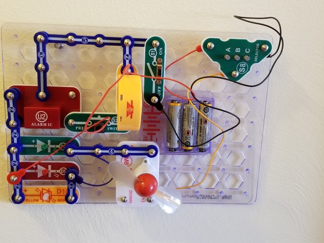 Tri-light-fan doorbell selector