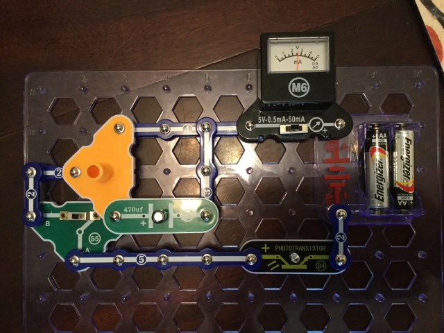 Dark transistor